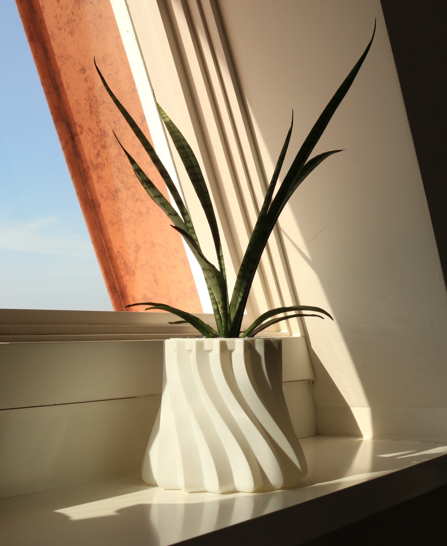 Spirrus Plant Pot